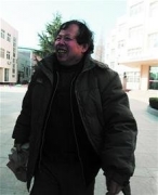 55歲考研叔30年6進(jìn)考場(chǎng) 背著干糧來(lái)青趕考(圖)