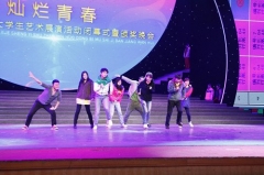 全國(guó)大藝展深圳大學(xué)為閉幕式演出做最后準(zhǔn)備